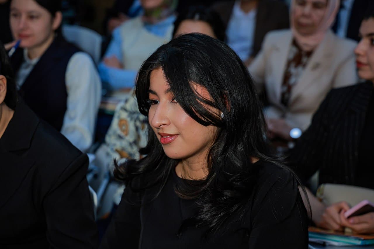 “Bolalar uchun yozamiz: ertak-romanlar” ijodiy tanlovida “Umid ovozi” nomli ertak-roman loyihasi bilan g‘olib bo‘lgan ijodkor Javlon Jovliyev: - 7